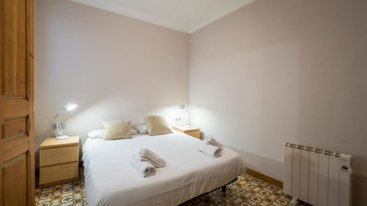 Acogedor Apartamento De 2 Dormitorios Barcelona Exterior photo